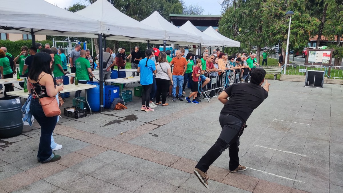 Gaur hasiko dituzte festak Gurutzen
